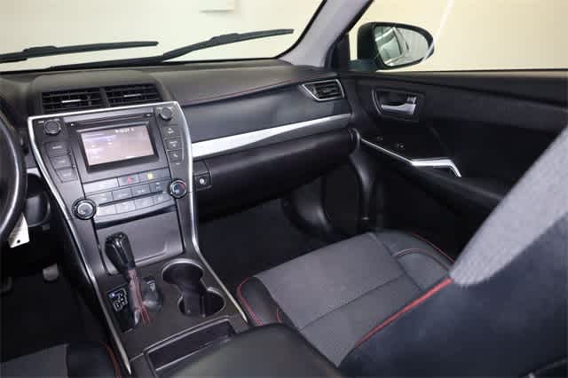 Thumbnail: 2017 Toyota Camry - 18