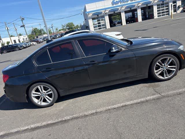 Thumbnail: 2017 BMW 3 Series - 18