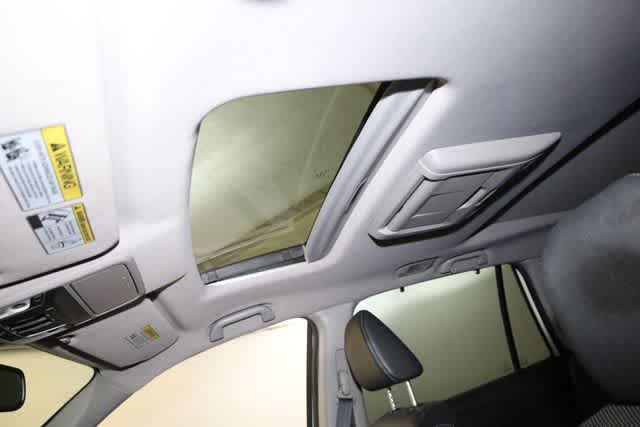 Thumbnail: 2016 Honda Pilot - 28