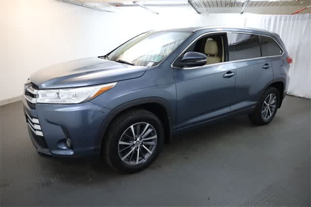 Thumbnail: 2018 Toyota Highlander - 2