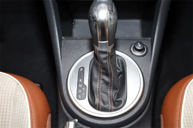 Thumbnail: 2015 Volkswagen Beetle - 29