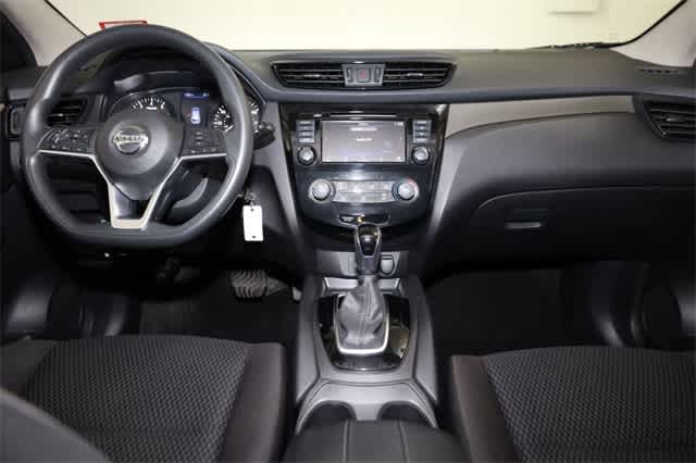 Thumbnail: 2019 Nissan Rogue Sport - 17