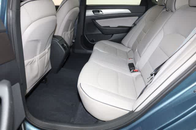 Thumbnail: 2015 Hyundai Sonata - 21