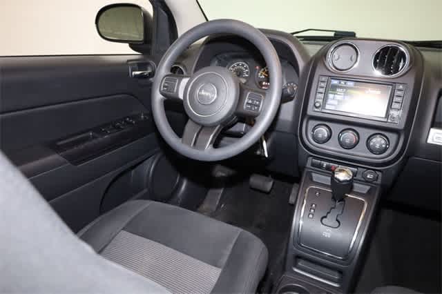 Thumbnail: 2015 Jeep Compass - 16