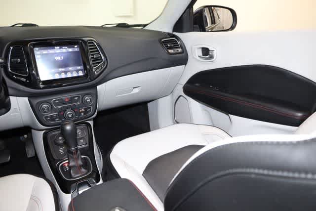 Thumbnail: 2020 Jeep Compass - 23