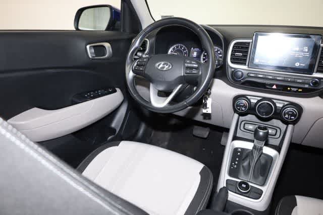 Thumbnail: 2022 Hyundai Venue - 22