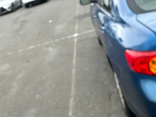 Thumbnail: 2010 Toyota Corolla - 10