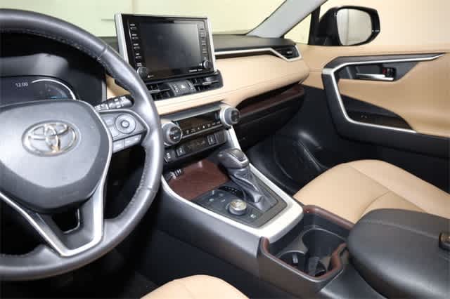 Thumbnail: 2019 Toyota RAV4 - 23