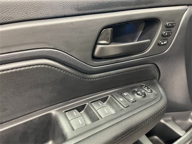 Thumbnail: 2026 Honda Odyssey - 12