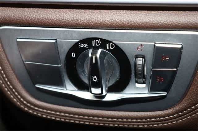 Thumbnail: 2020 BMW 7 Series - 26