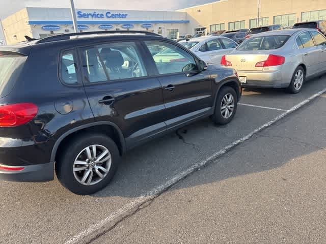Thumbnail: 2015 Volkswagen Tiguan - 6
