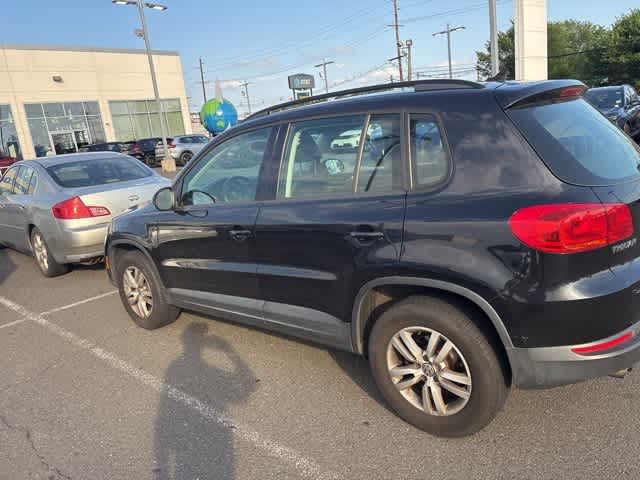 Thumbnail: 2015 Volkswagen Tiguan - 2
