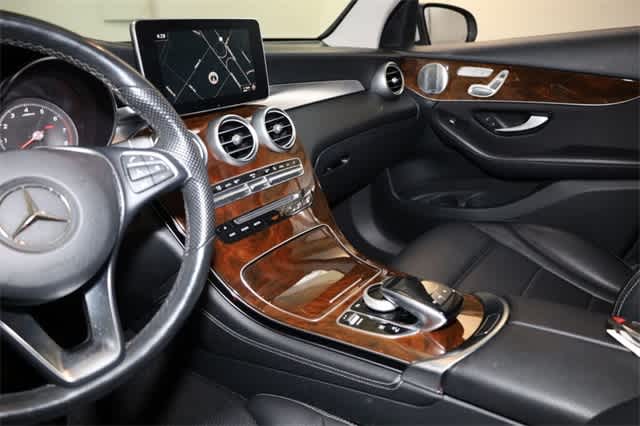 Thumbnail: 2019 Mercedes-Benz GLC - 24
