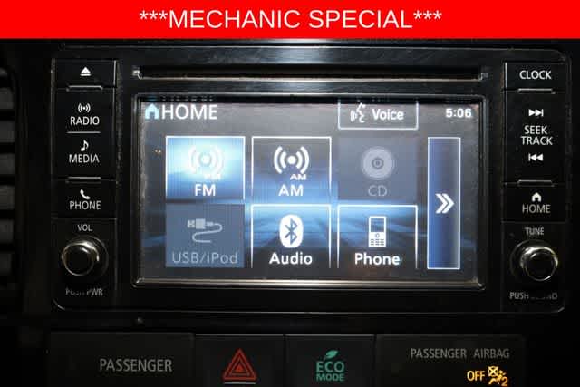 Thumbnail: 2016 Mitsubishi Outlander - 24