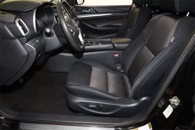 Thumbnail: 2017 Nissan Maxima - 15