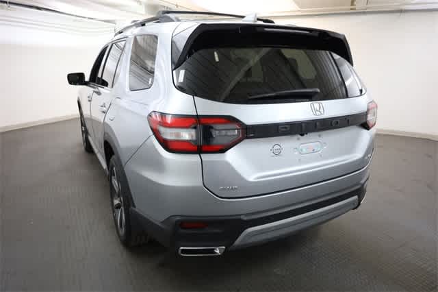 Thumbnail: 2023 Honda Pilot - 5
