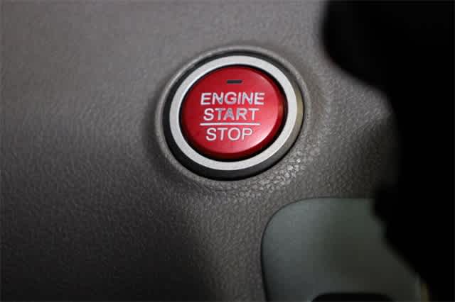2015 Honda Odyssey EX 32