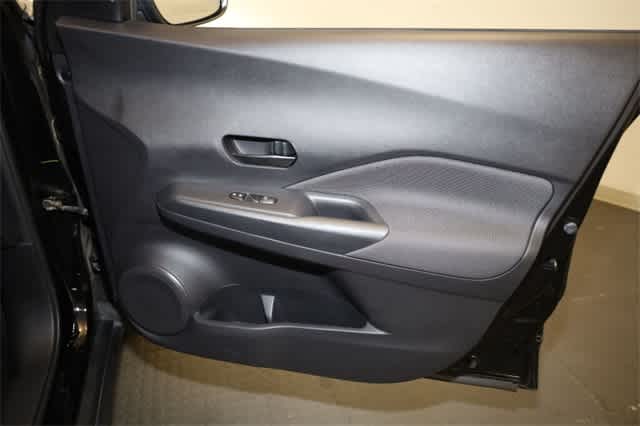 2020 Nissan Kicks S 22