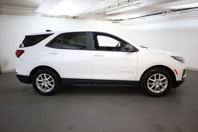 Thumbnail: 2023 Chevrolet Equinox - 9