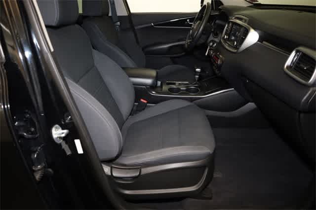 Thumbnail: 2019 Kia Sorento - 20