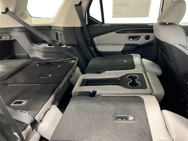 Thumbnail: 2025 Honda Pilot - 38