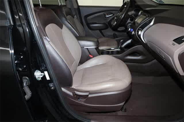 Thumbnail: 2011 Hyundai Tucson - 20