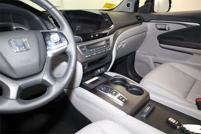 Thumbnail: 2022 Honda Pilot - 24