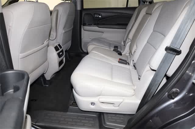 Thumbnail: 2020 Honda Pilot - 23