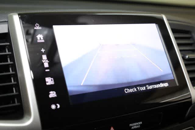 Thumbnail: 2017 Honda Pilot - 24