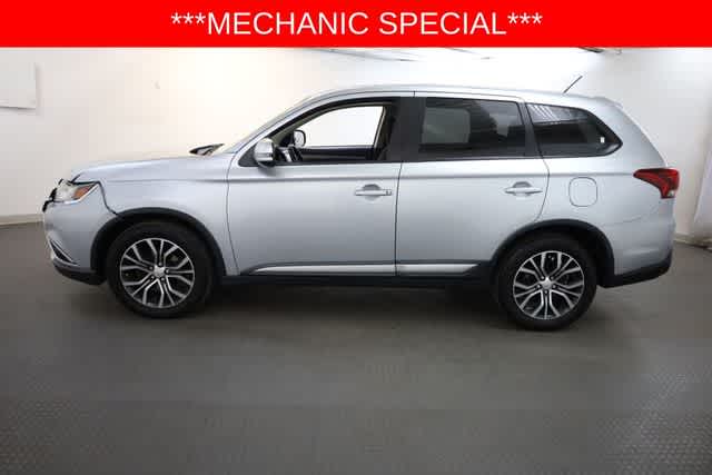 Thumbnail: 2016 Mitsubishi Outlander - 3