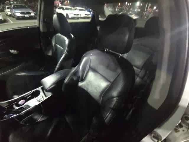 Thumbnail: 2011 Hyundai Sonata - 27