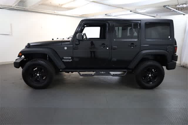 Thumbnail: 2016 Jeep Wrangler - 3