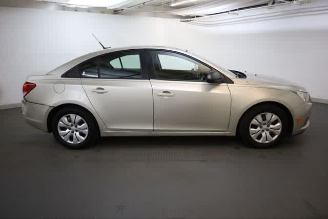 Thumbnail: 2014 Chevrolet Cruze - 9