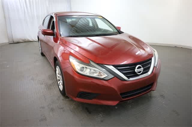 Thumbnail: 2016 Nissan Altima - 11