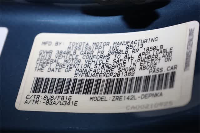 Thumbnail: 2013 Toyota Corolla - 33