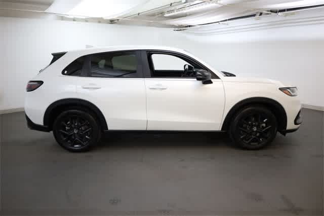 Thumbnail: 2025 Honda HR-V - 9