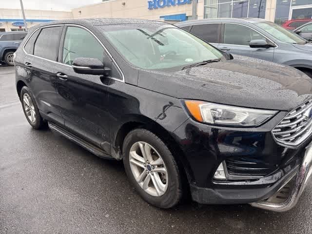 2020 Ford Edge  17