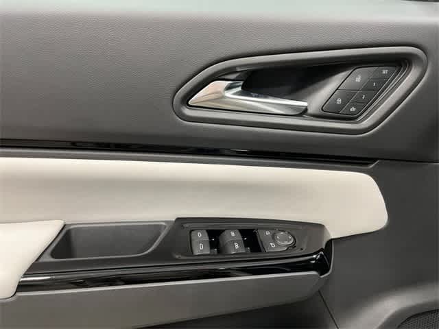 Thumbnail: 2025 Honda Prologue - 14