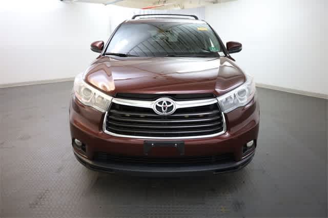 Thumbnail: 2015 Toyota Highlander - 12
