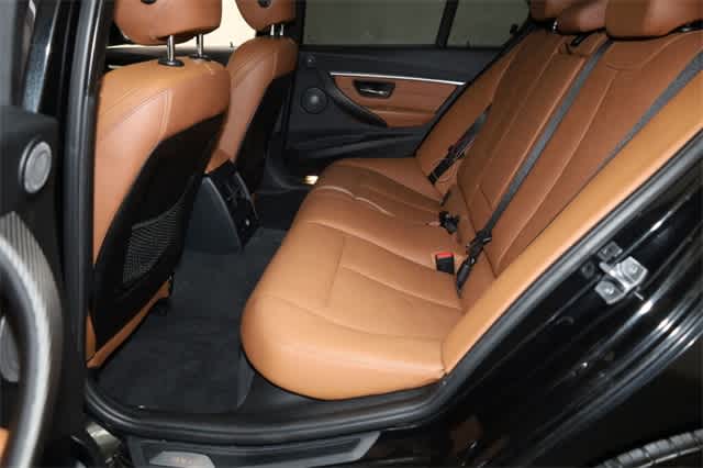 Thumbnail: 2016 BMW 3 Series - 21