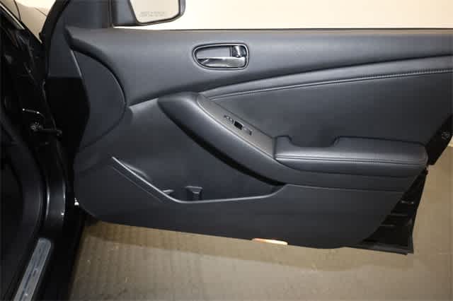 Thumbnail: 2009 Nissan Altima - 22