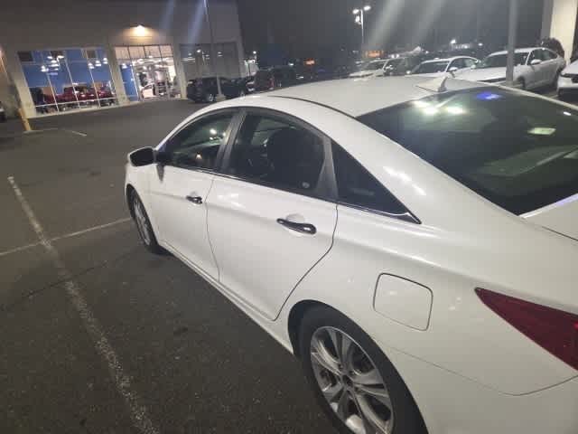 Thumbnail: 2011 Hyundai Sonata - 7