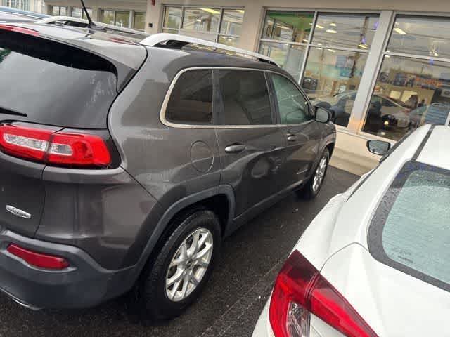 Thumbnail: 2015 Jeep Cherokee - 12