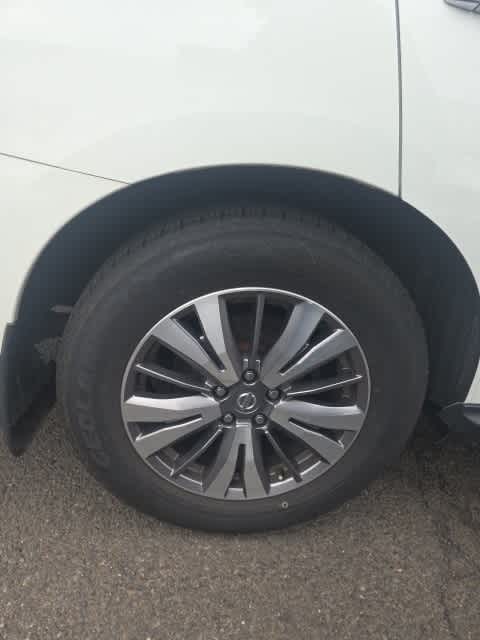 Thumbnail: 2020 Nissan Pathfinder - 23