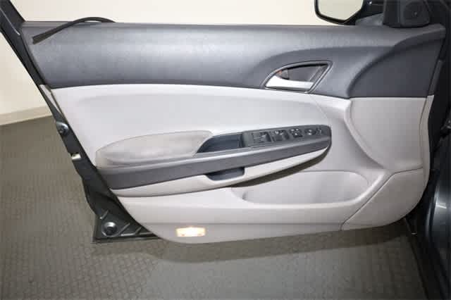 Thumbnail: 2010 Honda Accord - 13