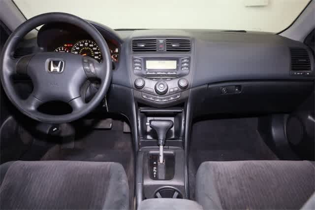 Thumbnail: 2004 Honda Accord - 17