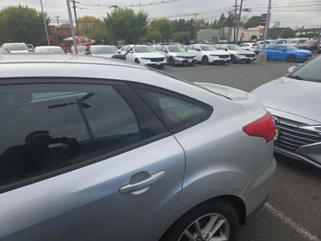 Thumbnail: 2015 Ford Focus - 5