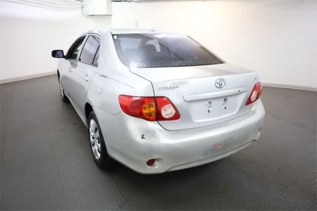Thumbnail: 2010 Toyota Corolla - 5