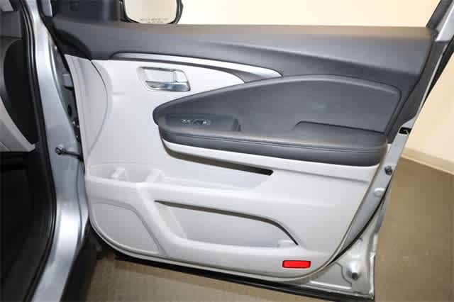 Thumbnail: 2022 Honda Pilot - 22