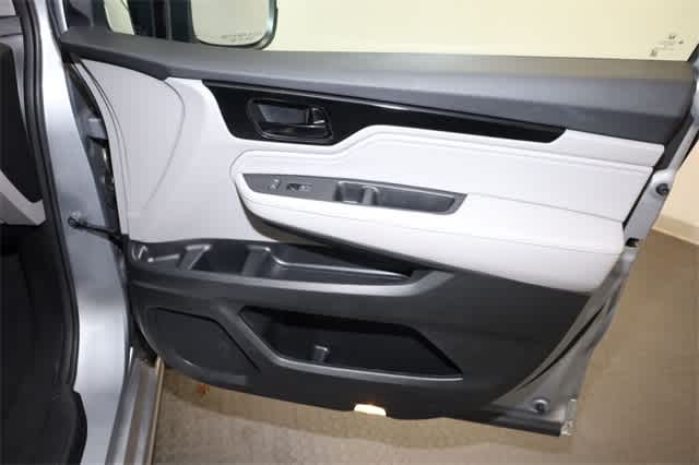 Thumbnail: 2022 Honda Odyssey - 23